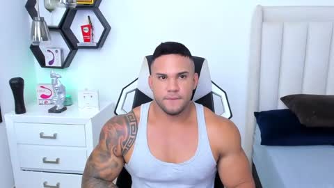 Snapshot of _matthew_santos_ chatting on February 2025 12:19:02 AM _matthew_santos_ online show from February 2025 12:19:02 AM