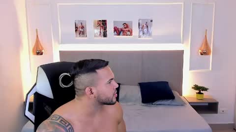 Snapshot of _matthew_santos_ chatting on May 2026 01:25:02 AM _matthew_santos_ online show from May 2026 01:25:02 AM