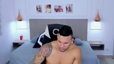 Snapshot of _matthew_santos_ chatting on July 2026 01:52:01 AM _matthew_santos_ online show from July 2026 01:52:01 AM