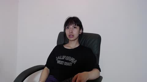 Mavis  online show from September 2025 07:50:02 PM