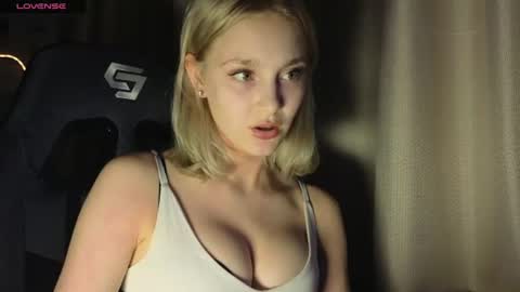 Snapshot of _mayaroberts chatting on July 2026 06:25:02 PM Im Cassy online show from July 2026 06:25:02 PM