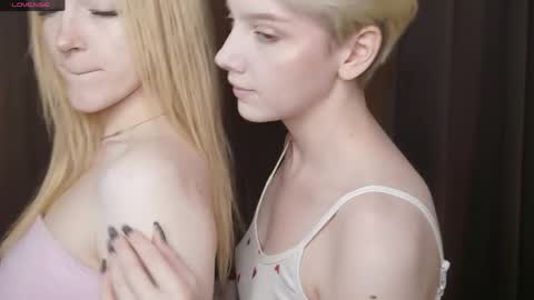 Elva and Kate  online show from May 2026 06:09:01 AM