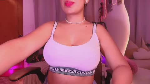 Snapshot of _megan_akbar chatting on April 2026 12:35:01 PM Marce online show from April 2026 12:35:01 PM
