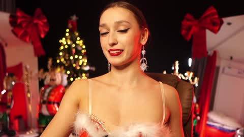 Snapshot of _meganmeow_ chatting on December 2024 10:19:01 PM Saturday - start 2030-2130 GMT online show from December 2024 10:19:01 PM