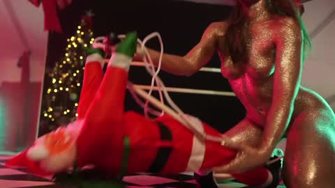 Snapshot of _meganmeow_ chatting on December 2024 04:28:02 AM Saturday - start 2030-2130 GMT online show from December 2024 04:28:02 AM