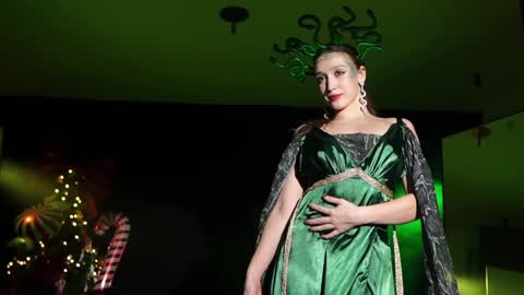 Snapshot of _meganmeow_ chatting on December 2024 01:08:01 AM Saturday - start 2030-2130 GMT online show from December 2024 01:08:01 AM