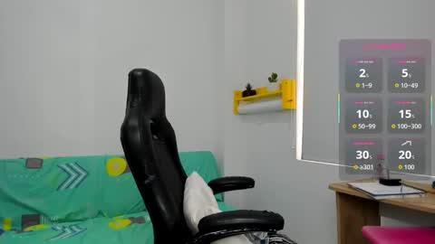 Juli online show from October 2025 12:17:02 PM