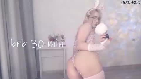 _meow_neko_ online show from July 2026 03:03:02 PM