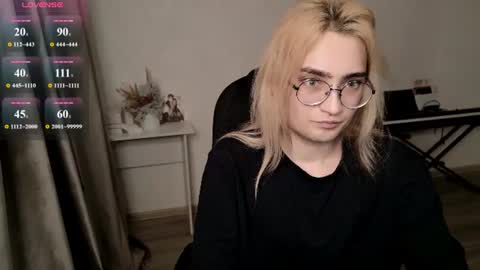 _meow_neko_ online show from July 2026 08:36:01 PM