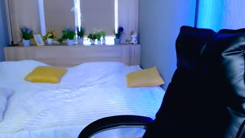 Snapshot of _mi_amore chatting on October 2025 07:07:02 AM _mi_amore online show from October 2025 07:07:02 AM