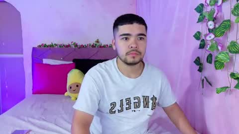  Mia y Mike  online show from September 2025 02:08:02 PM