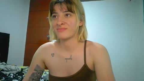 Snapshot of _mia_foster1 chatting on April 2026 02:25:01 AM Mia-foster online show from April 2026 02:25:01 AM