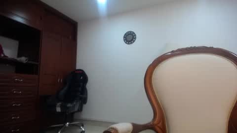 Snapshot of _miaaleon chatting on December 2024 12:49:02 PM Mia online show from December 2024 12:49:02 PM