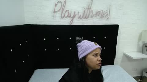 Snapshot of _miaaleon chatting on February 2025 12:45:02 PM Mia online show from February 2025 12:45:02 PM