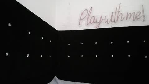 Snapshot of _miaaleon chatting on February 2025 06:53:01 PM Mia online show from February 2025 06:53:01 PM