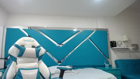 Snapshot of _miaaleon chatting on February 2025 01:19:02 PM Mia online show from February 2025 01:19:02 PM