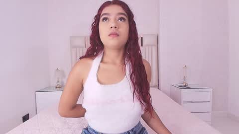 Mia  online show from May 2026 11:51:01 AM