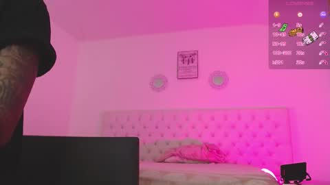 Paula online show from September 2025 11:37:02 AM