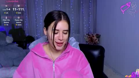 Snapshot of _mila__aa chatting on October 2025 08:05:02 PM Milana online show from October 2025 08:05:02 PM