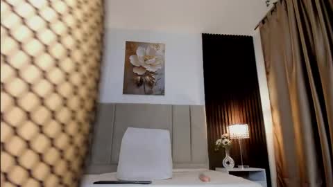_mila_dyva online show from April 2026 04:01:01 PM