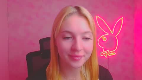 Melanie online show from November 2025 12:50:02 PM