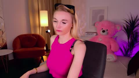 Mila online show from May 2026 01:17:02 PM