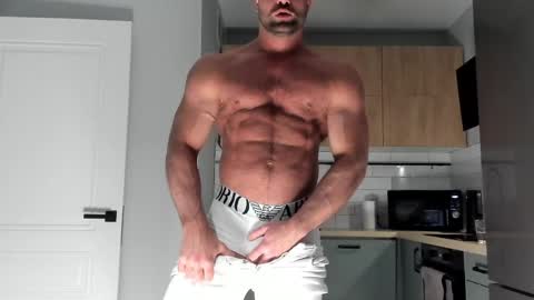 _miles19 online show from May 2026 11:06:01 AM