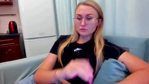 Eva online show from September 2025 08:21:01 PM