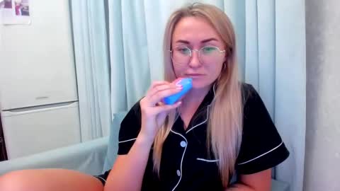 Eva online show from October 2025 07:47:02 PM