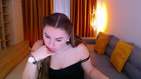 Mia online show from March 2026 10:43:02 AM