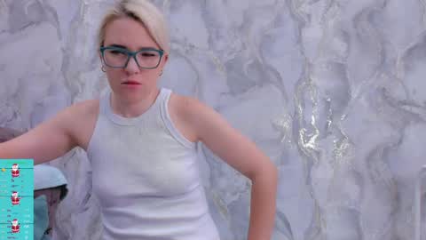 Snapshot of _miss_strawberry_ chatting on February 2025 08:15:02 AM Sofia birthday october 29 online show from February 2025 08:15:02 AM