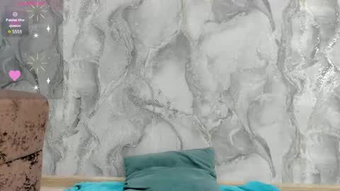 Snapshot of _miss_strawberry_ chatting on March 2025 07:57:01 AM Sofia birthday october 29 online show from March 2025 07:57:01 AM