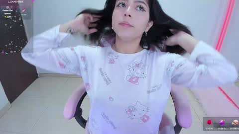 Snapshot of _misshoneyxx chatting on December 2024 10:17:01 PM Hanna Idependent Model online show from December 2024 10:17:01 PM