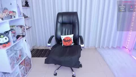 Snapshot of _misshoneyxx chatting on October 2025 02:00:01 AM Hanna Idependent Model online show from October 2025 02:00:01 AM