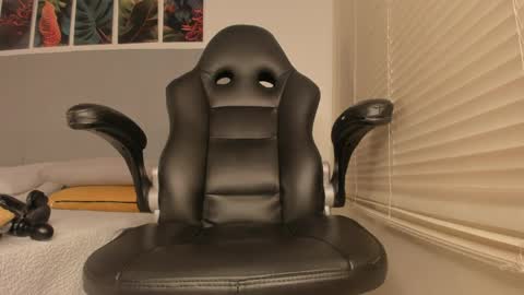 _molly_rosse_ online show from April 2026 12:17:02 PM