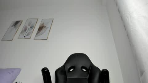 _molly_rosse_ online show from May 2026 12:09:02 PM