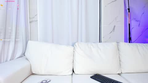 Snapshot of _monserrat__ chatting on February 2025 02:33:02 AM Valentina DECEMBER 8 SPECIAL SHOW FOR MY BIRTHDAY online show from February 2025 02:33:02 AM