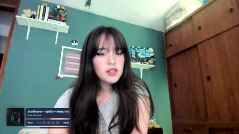 Snapshot of _moon_cake_ chatting on October 2025 05:17:02 AM Next stream 950 pm Colombia time xd online show from October 2025 05:17:02 AM