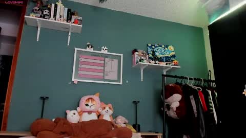 Snapshot of _moon_cake_ chatting on May 2026 05:15:02 AM Next stream 950 pm Colombia time xd online show from May 2026 05:15:02 AM