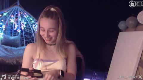 Snapshot of _mother_of_cats chatting on February 2025 06:56:02 PM Debby online show from February 2025 06:56:02 PM