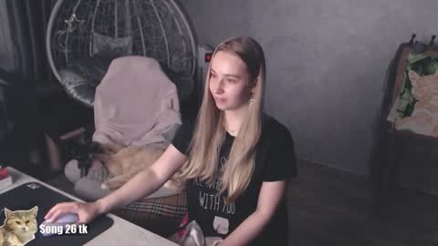 Snapshot of _mother_of_cats chatting on October 2025 07:20:02 PM Debby online show from October 2025 07:20:02 PM