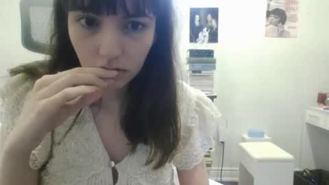 _naomixx_ online show from May 2026 04:23:02 PM