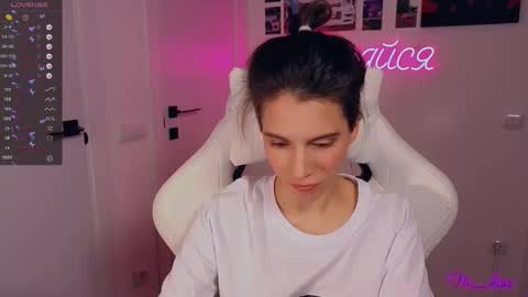 Snapshot of _ni_kiss chatting on October 2025 06:38:02 PM Nika online show from October 2025 06:38:02 PM