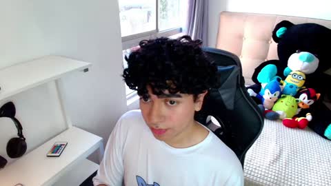 Snapshot of _nickconnor1 chatting on December 2024 08:34:01 PM Nicolas online show from December 2024 08:34:01 PM