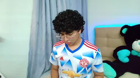 Snapshot of _nickconnor1 chatting on January 2025 11:17:01 PM Nicolas online show from January 2025 11:17:01 PM