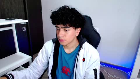 Snapshot of _nickconnor1 chatting on February 2025 07:55:01 PM Nicolas online show from February 2025 07:55:01 PM