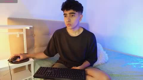 Snapshot of _nickconnor1 chatting on October 2025 05:02:02 AM Nicolas online show from October 2025 05:02:02 AM