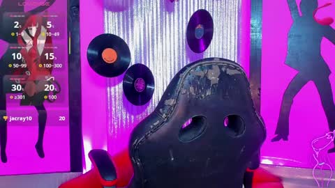 Snapshot of _nickyminach chatting on April 2026 09:04:02 PM Nicky Please help me with your thumbs up its importan online show from April 2026 09:04:02 PM