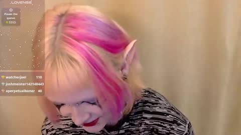 Snapshot of _nicole_meow_ chatting on November 2025 08:07:02 PM Nicole online show from November 2025 08:07:02 PM
