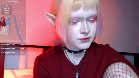 Snapshot of _nicole_meow_ chatting on November 2025 09:37:02 PM Nicole online show from November 2025 09:37:02 PM